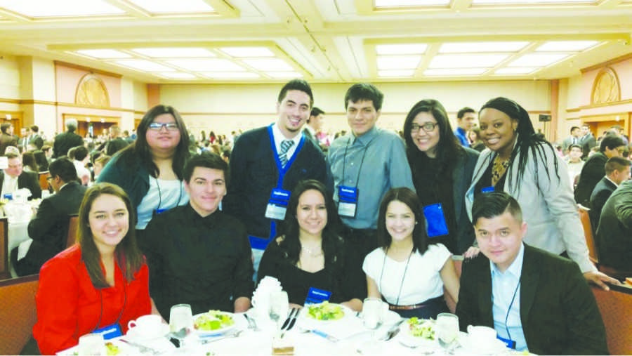 Members+of+Baldwin+Wallace%E2%80%99s+Hispanic-American+Student+Association+at+the+HLC+in+Chicago.
