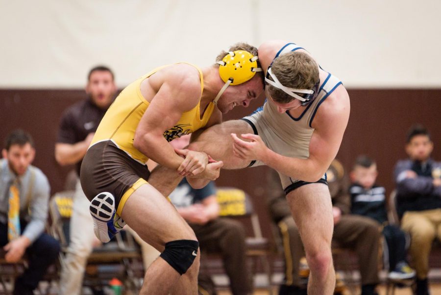 Wrestling remains optimistic after losing half of starting lineup