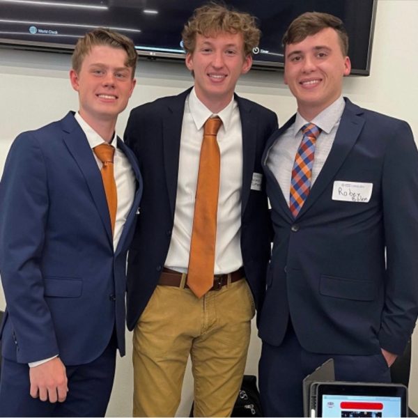 Left to right: Lucas Simonetti, Robey Bolen, at the Idea Labs Pitch Competition, where they won the Peoples Choice Award. 