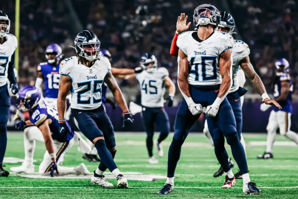 Anthony Kendall repping #40 on the field playing for the Tennessee Titans.